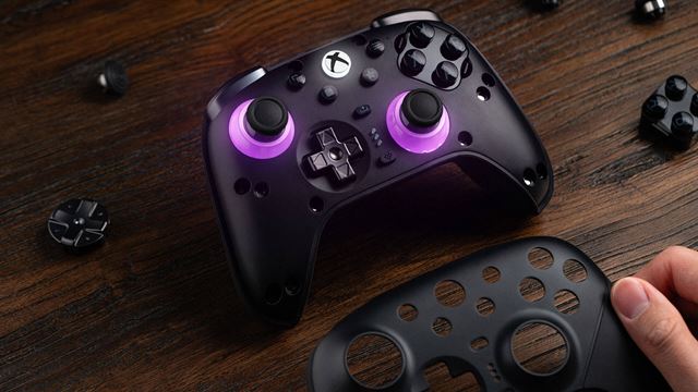 Upraviteln� 8BitDo Ultimate 3E gamepad predstaven� na CES 