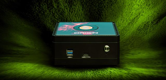 Nvidia, AMD ale aj Razer a Corsair predstavili svoje mini AI PC pre v�voj�rov 