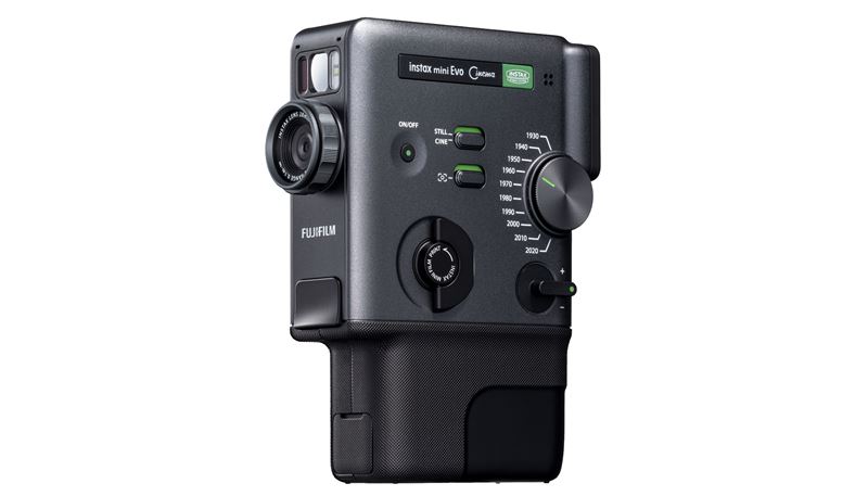 Fujifilm priniesol retro kameru, ktorá natáča ako v rokoch 1930 až 2020
