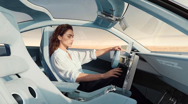 Peugeot RCZ Vision vracia slávne kupé, má solid-state batériu, 500 koní a 1000 V architektúru 