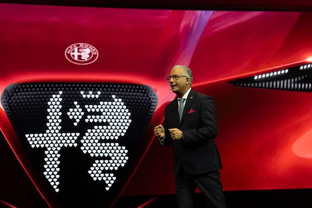 Alfa Romeo predstavilo Cuorerosso koncept  
