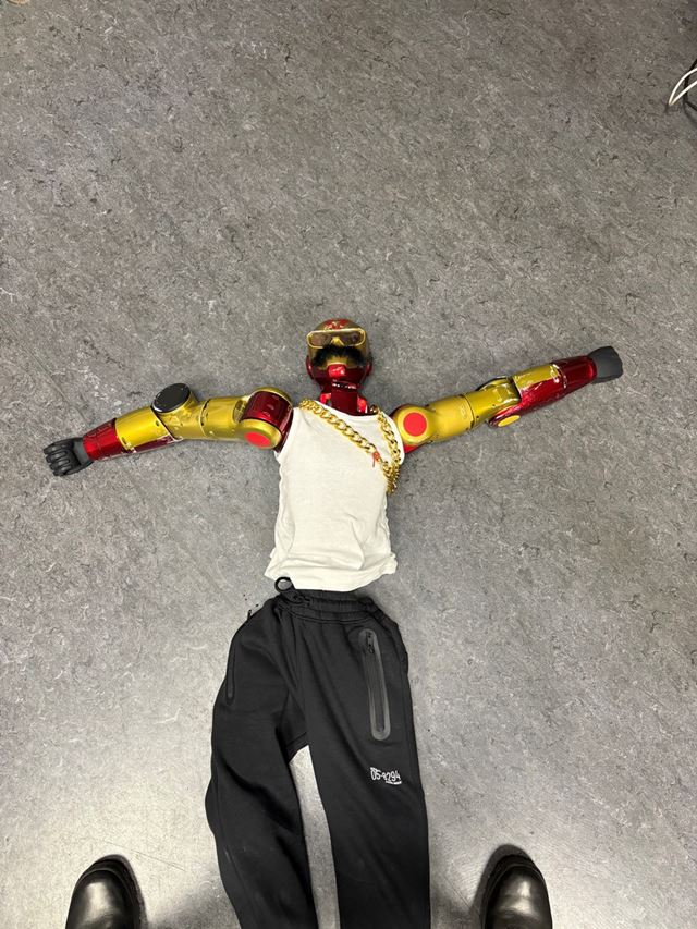 Prvý robot bol zatknutý za sexuálne obťažovanie 