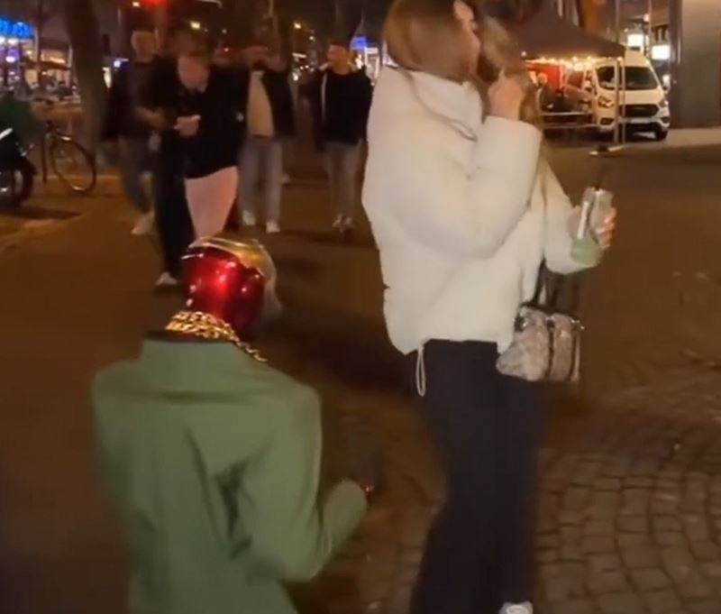 Prvý robot bol zatknutý za sexuálne obťažovanie