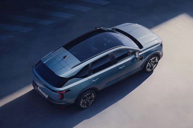 Nová Dacia Striker prichádza na Slovensko s cenou od 21-tisíc eur, ponúkne LPG, hybrid aj pohon 4x4 
