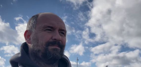 Prauda mus� by� odhalen� a DVOiKA OUCE v�m ju uk�e. Tvrd� hlavn� predstavite� �ubo� Mokr�