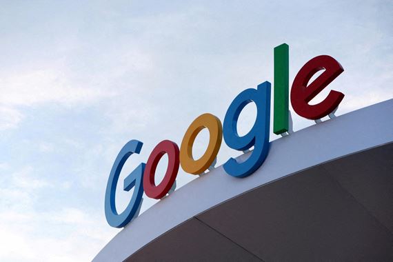 Google môže po novom využiť údaje z Gmailu a fotiek na personalizáciu reklám