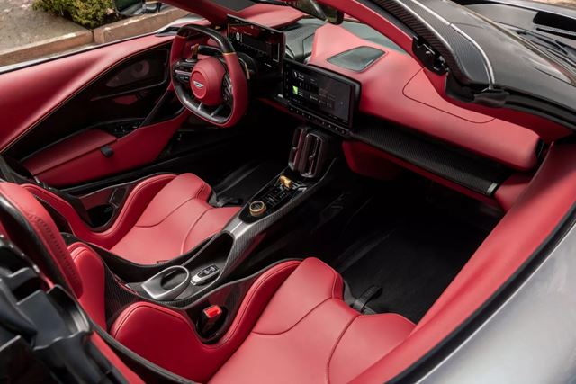 Aston Martin predstavil Valhalla Spider s výkonom 1 079 koní, prvé dodávky plánuje na rok 2027 