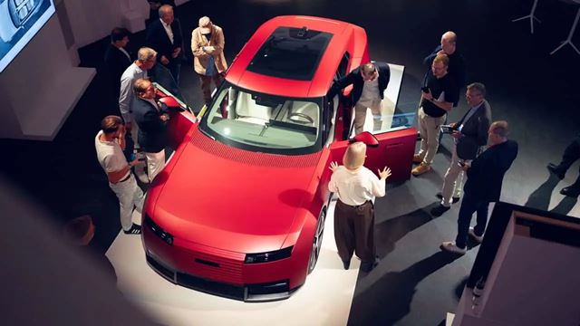 Jaguar Type 01: elektrické GT s výkonom 1030 koní a dojazdom až 720 km 