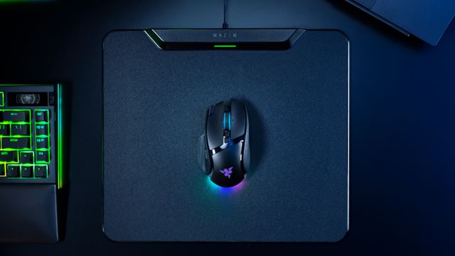 Razer predstavil Basilisk V4 Hyperspeed a V4 Pro 