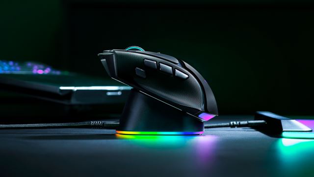 Razer predstavil Basilisk V4 Hyperspeed a V4 Pro 