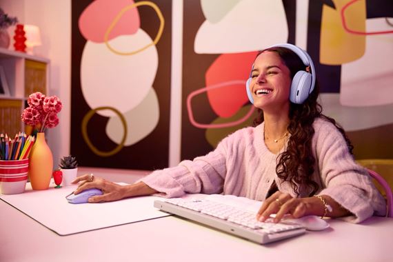 Logitech prestavil PRO X2 Superstrike my� a G325 Lightspeed headset