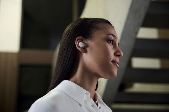 Sony predstavilo nov� bezdr�tov� sl�chadl� WF-1000XM6 