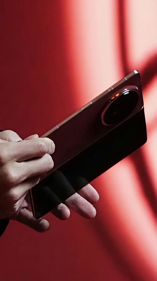 Honor Magic V6 sa ukazuje na prv�ch z�beroch, skladac� konkurent Galaxy Z Fold 8 pr�de u� �oskoro 