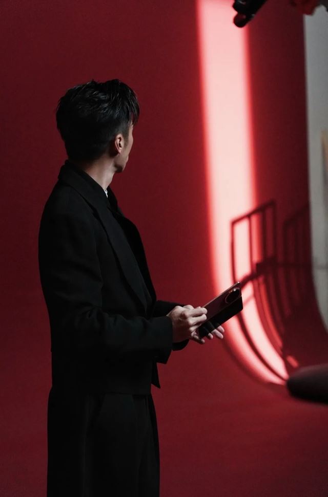 Honor Magic V6 sa ukazuje na prv�ch z�beroch, skladac� konkurent Galaxy Z Fold 8 pr�de u� �oskoro 