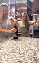 Aj takto sa otv�ra �ampansk�