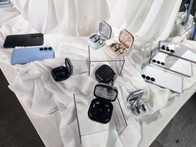 Samsung predstavil Galaxy S26 s�riu a nov� Galaxy Buds 4 