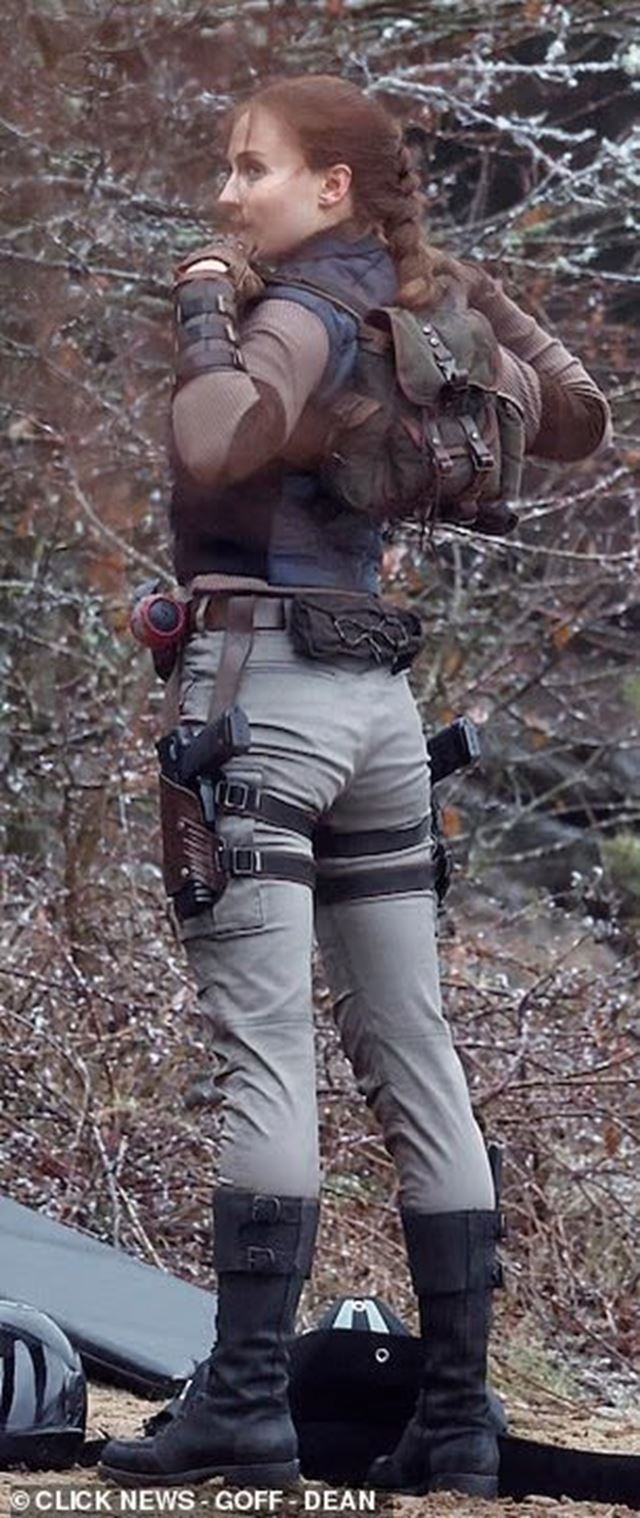 Z�bery na Sophie Turner ako Laru Croft priamo pri filmovan� 