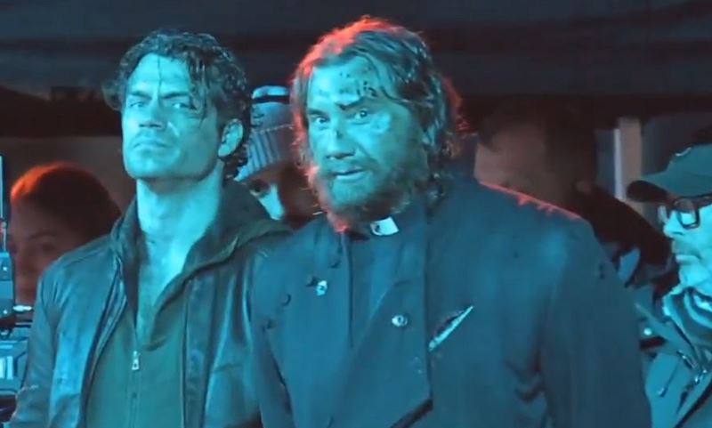 Video z nat��ania Highlander filmu s Herny Cavillom