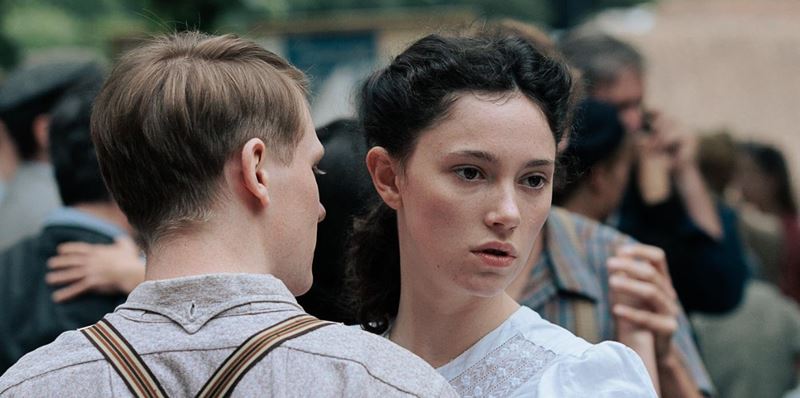 Do k�n prich�dza Tich� rebelka / À bras-le-corps - pocta �en�m, ktor� odmietli by� uml�an� 