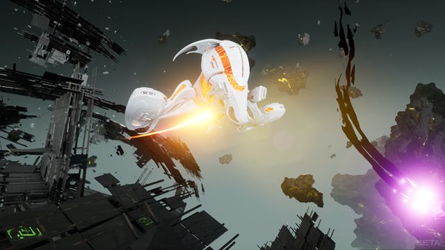 Warped Universe prinesie akciu v re�lnom �ase aj �ahov� boje 