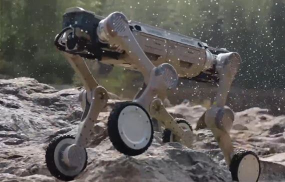 AgiBot ukázal D1 Max, odolného štvornohého robota do náročného terénu