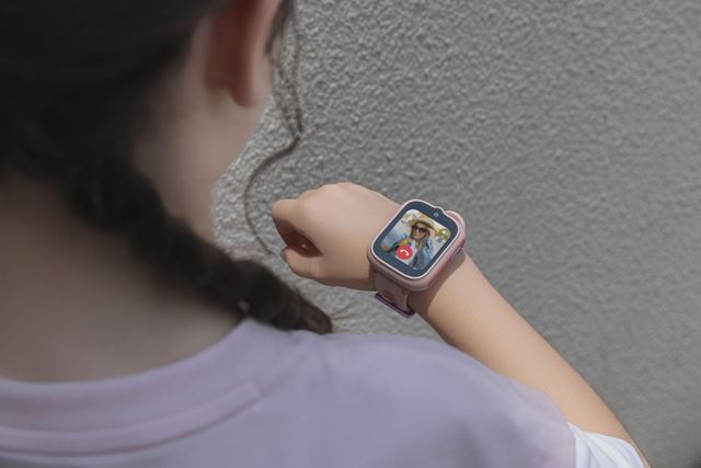 TCL ukázalo detské hodinky MOVETIME MT48 aj koncept AI spoločníka Tbot 