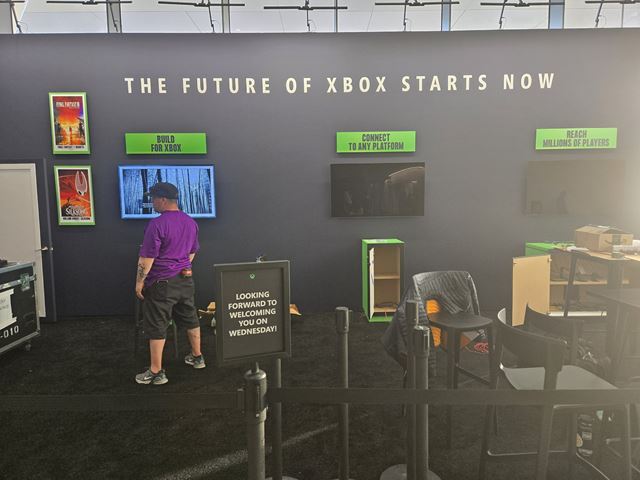 Prv� fotky z Microsoft st�nku z GDC eventu 