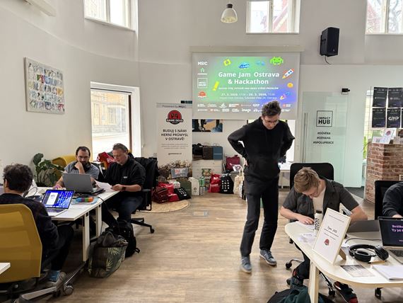 Game Jam Ostrava 2026 uk�zal experimenty s AI aj hlasov�m ovl�dan�m hier