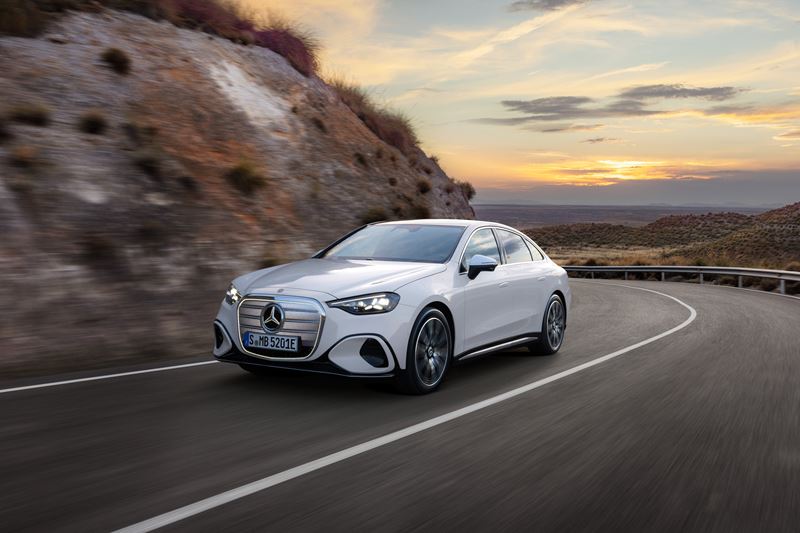 2027 Mercedes C-Class bol plne predstavený, je plne elektrický s dojazdom 762 km