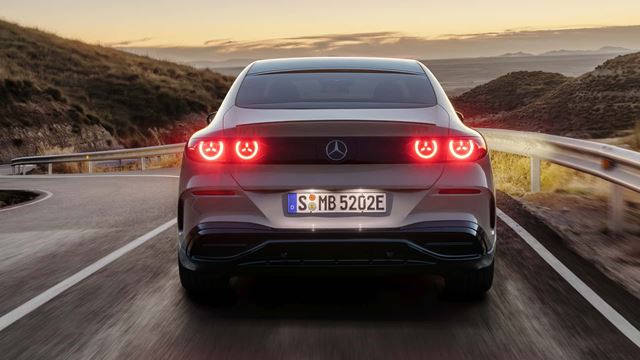 2027 Mercedes C-Class bol plne predstavený, je plne elektrický s dojazdom 762 km 