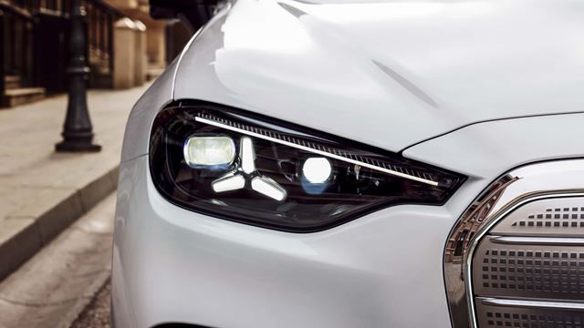 2027 Mercedes C-Class bol plne predstavený, je plne elektrický s dojazdom 762 km 