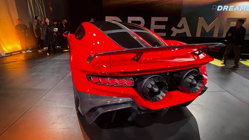Chcete auto s raketovým pohonom? Dreame predstavil auto Nebula Next 01 Concept Jet Edition
