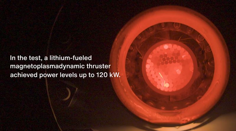 Vesmírny elektromagnetický motor dostáva reálne kontúry