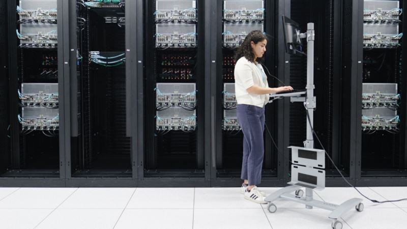 AI zatia� ne�etr�, ale predra�uje: Nvidia hovor�, �e je drah�ia ne� �udia