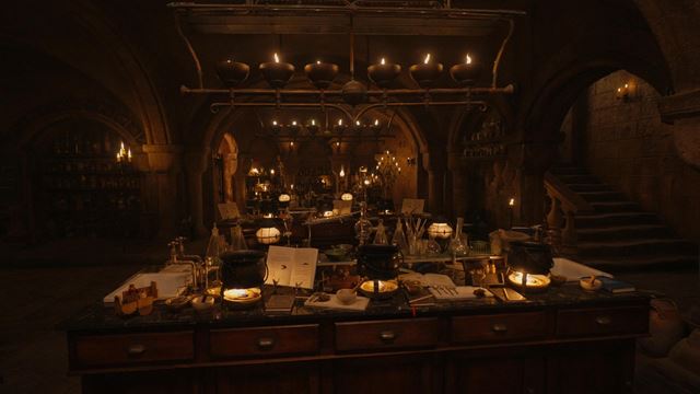 Dokument zo z�kulisia Harry Potter seri�lu ukazuje casting, tvorbu tvorov a kost�mov 