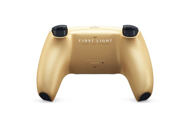 Sony predstavilo DualSense 007 First Light Limited Edition gamepad 