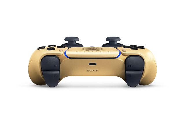 Sony predstavilo DualSense 007 First Light Limited Edition gamepad 