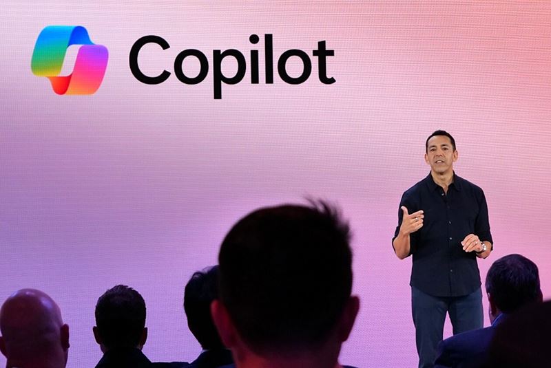 Yusuf Mehdi, ��f spotrebite�sk�ho marketingu spolo�nosti Microsoft po 35 rokoch kon��