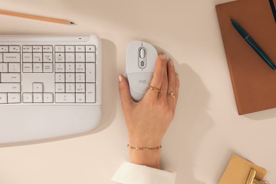 Logitech predstavil ergonomick� rad Signature Comfort Plus s AI tla�idlom a tichou prev�dzkou