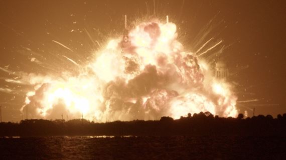Blue Origin prišiel o raketu New Glenn pri spektakulárnom výbuchu na rampe