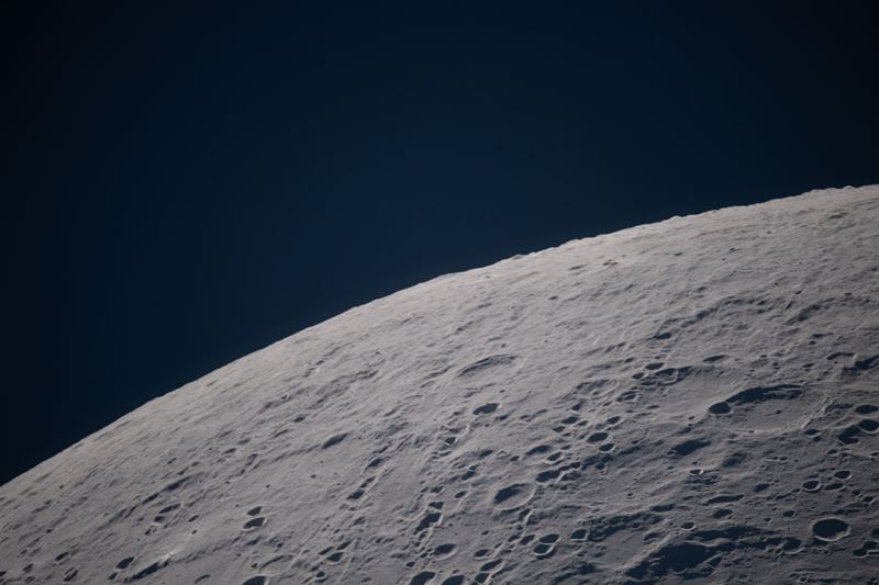NASA zverejnila 12 tisíc záberov z Artemis misie okolo Mesiaca