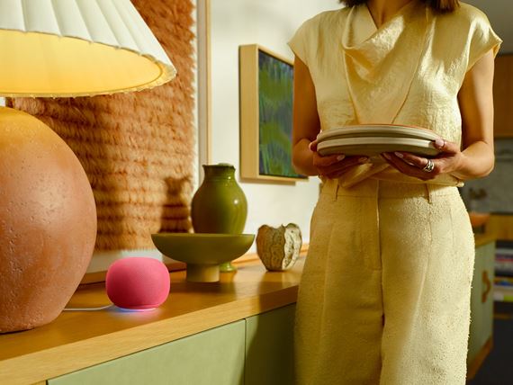 Google Home Speaker príde s Gemini AI asistentom a 360° zvukom