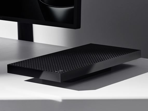 Microsoft predstavil Surface RTX Spark Dev Box, mal� AI po��ta� pre v�voj�rov