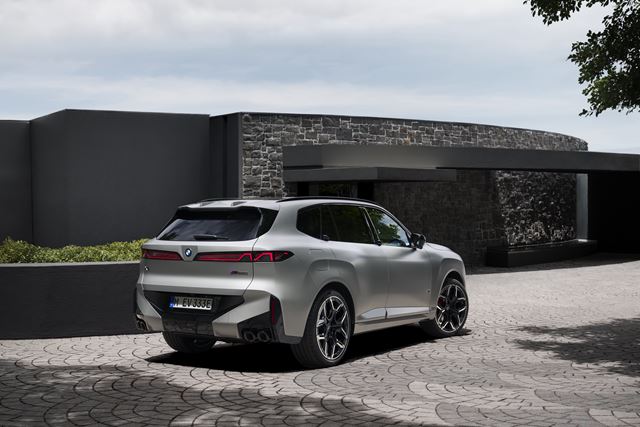 Nové BMW X5 prichádza s piatimi typmi pohonu, plug-in hybrid M60e ponúkne 612 koní 