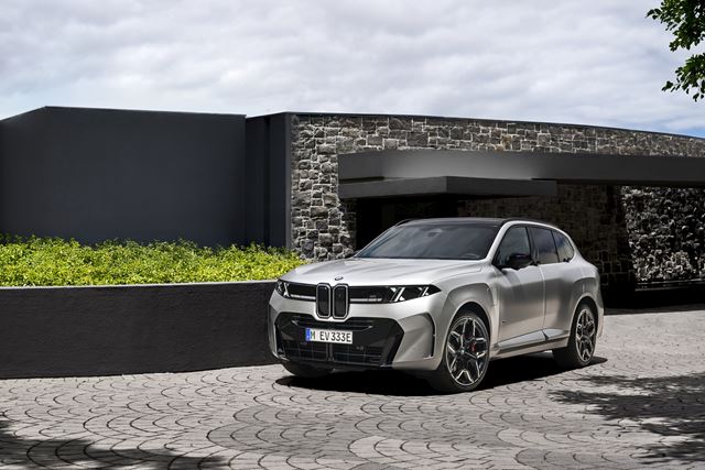 Nové BMW X5 prichádza s piatimi typmi pohonu, plug-in hybrid M60e ponúkne 612 koní 
