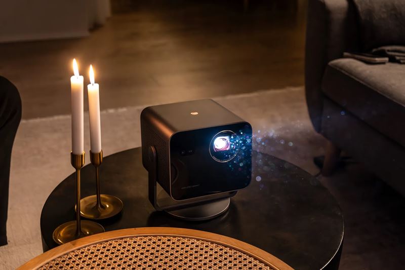 Leica predstavila kompaktný 4K projektor Cine Compact 1