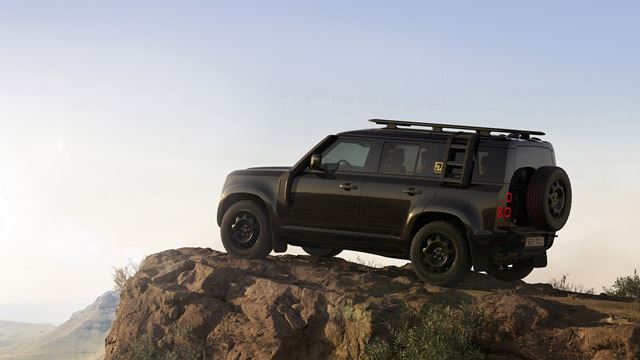Defender dostáva novú verziu Vertex, šesťmiestny interiér a ďalšie vylepšenia 