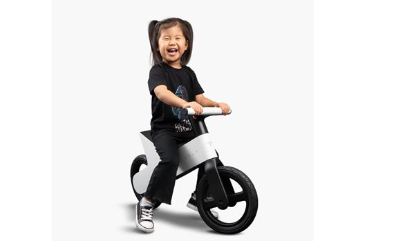 Tesla predstavila bicykel, no elektrický model to nie je