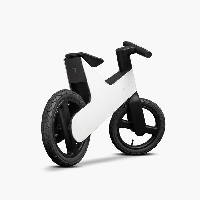 Tesla predstavila bicykel, no elektrický model to nie je 