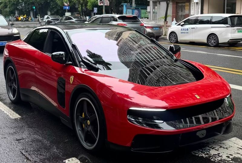 Ferrari Luce sa ukázalo v Číne